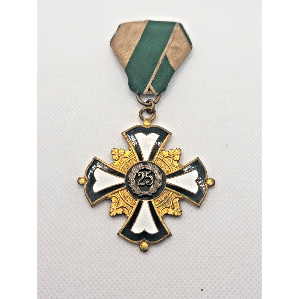Order of the Vintage Oak Crown Luxembourg Medal Rare